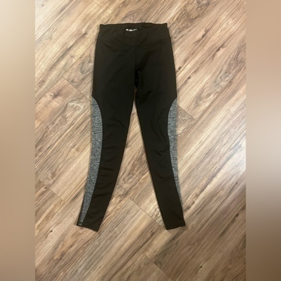 Hot kiss woman’s  leggings Sz medium - Picture 1 of 3